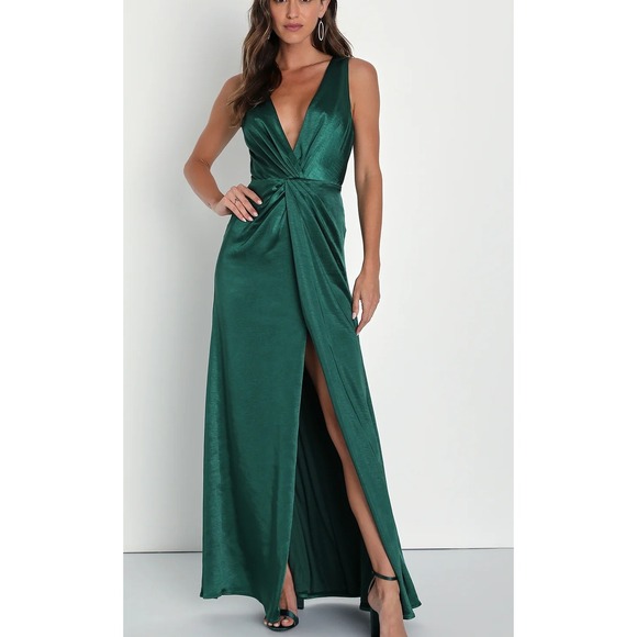 Lulus Dresses & Skirts - NWT Lulus Perfect Refinement Emerald Satin Sleeveless Pleated Maxi Dress Size M